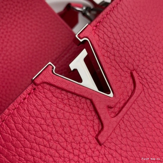 First bag ru LOUIS VUITTON CAPUCINES MINI 0731